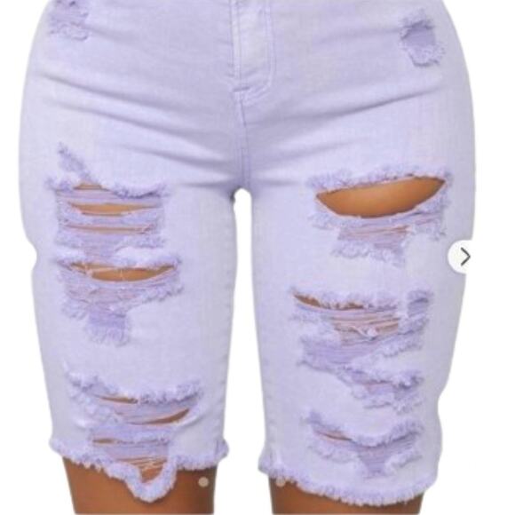Fashion Nova Lilac Purple Mystery Girl Distressed Bermuda Jean Shorts Size 7 NEW - Picture 4 of 12